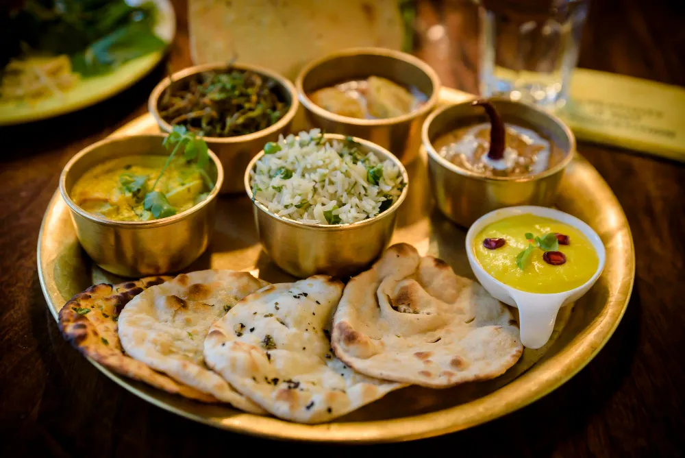 Pakvaan Desi Spice signature dishes Chicken Tikka MasalaGarlic NaanKadai Paneer﻿﻿﻿